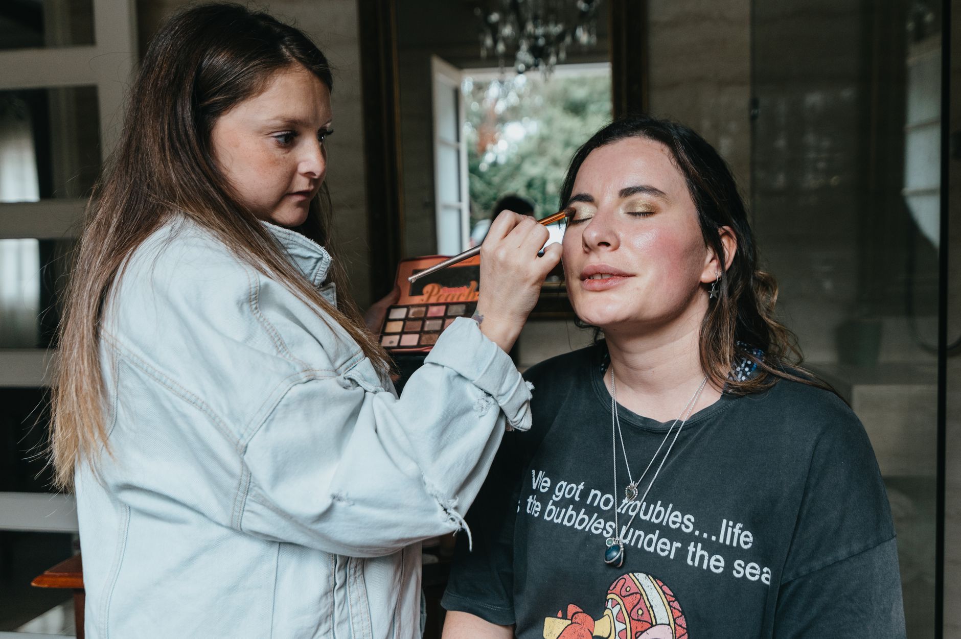 Make-up — make-up állomás